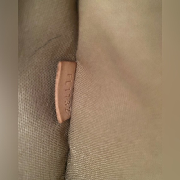 Authentic Monogram Louis Vuitton Delightful Shoulder Bag - Picture 13 of 16